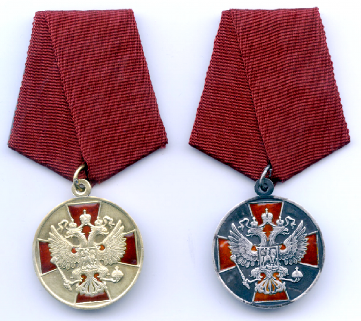 Какие сейчас ордена. Медаль за заслуги перед Отечеством РФ. Медаль ордена за заслуги перед Отечеством. Медаль ордена «за заслуги перед Отечеством» i степени с мечами. Медаль ордена за заслуги перед Отечеством 2 степени.
